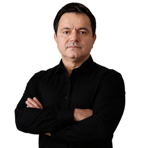 Gustavo Dávila, ingeniero comercial SAE en la Costa Pacífica